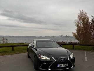 Lexus ES 300h 2.5 131kW