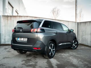 Peugeot 5008 1.5 96kW