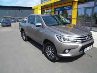 Toyota Hilux 2.4 110кВ