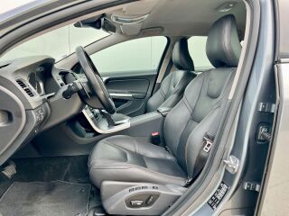 Volvo V60 Cross Country AWD Summum 2.4 D4 140кВ