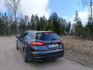 Ford Mondeo Titanium Powershift 2.0 132kW
