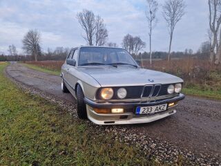 BMW 525 2.5 110kW
