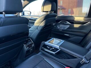 BMW 750 M Sport 4.4 330кВ