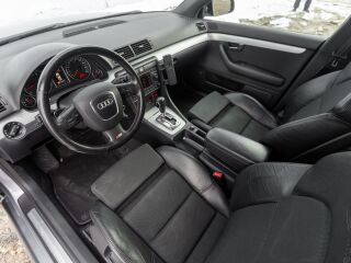 Audi A4 S line 3.2 V6 188kW