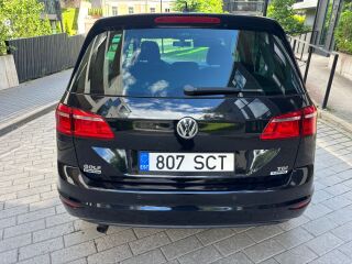 Volkswagen Golf Sportsvan 1.6 81кВ