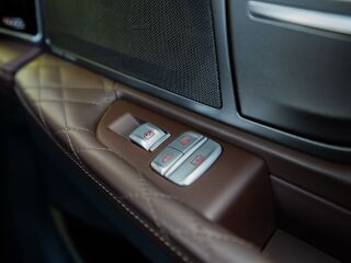 BMW 750 i xDrive M-Sportpakett 4.4 390kW