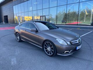 Mercedes-Benz E 500 V8 Coupe DESIGNO 5.5 285kW