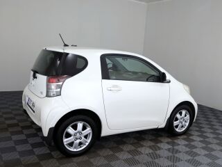 Toyota iQ Linea Sol 1.0 50кВ