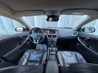 Volvo V40 Facelift SUMMUM 2.0 D2 88kW