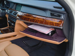 BMW 750 M-Sport 4.4 V8 330kW