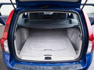 Volvo V50 Momentum Facelift 2.4 D5 132кВ