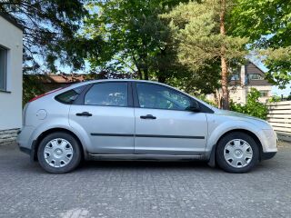 Ford Focus 1.6 74kW