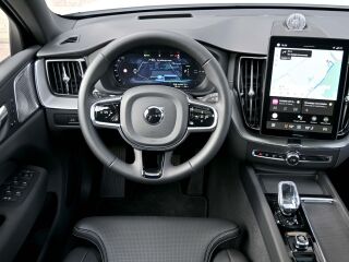Volvo XC60 AWD T8 4C B&W LUXURY+ ULTRA BLACK INTELLI FUL 2.0 T8 Plug-in facelift 335kW