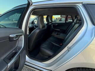 Volvo V60 Momentum Facelift EU6 2.0 R4 D3 TDI 110kW