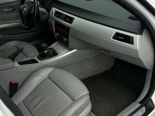 BMW 330 M-Pakett 3.0 170кВ