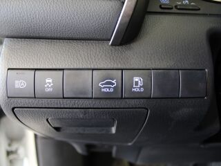 Toyota Camry Luxury Business 2.5 131kW