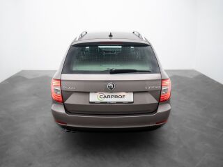 Skoda Superb Combi Elegance 1.8 118kW