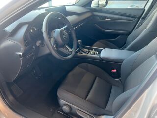 Mazda 3 e Skyactiv-G Centre-line HB 2.5 103kW