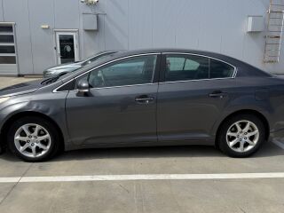 Toyota Avensis 1.8 108кВ