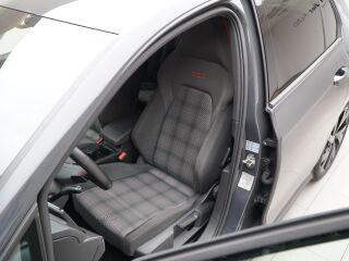 Volkswagen Golf GTI 2.0 180kW
