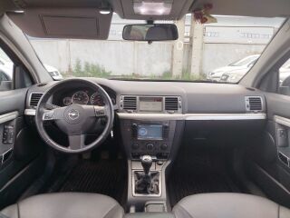 Opel Vectra Cosmo Facelift 1.9 CDTi 88kW