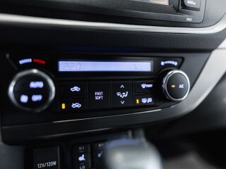Toyota Auris Comfort Line 1.6 97кВ