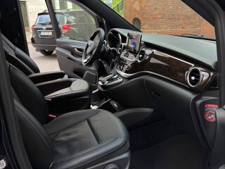 Mercedes-Benz Long 4matic black edition 2.1 140kW