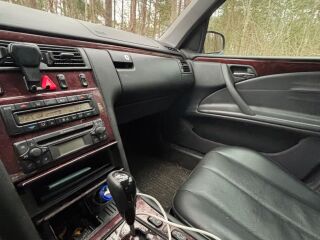Mercedes-Benz E 200 2.1 85kW