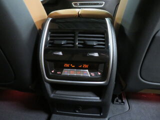 BMW X5 xDrive 40d 3.0 250кВ