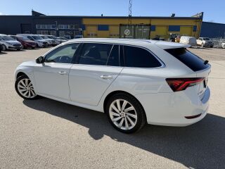 Skoda Octavia COMBI PLUS 1.4 R4 PLUG-IN HYBRID 55 + 110kW