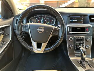 Volvo V60 Summum Plug-In Hybrid 2.4 D6 158kW