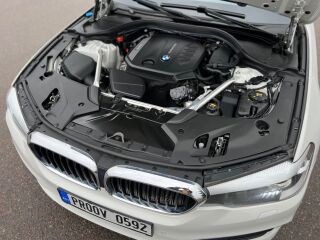 BMW 520 xDrive Touring SportLine 2.0 140kW