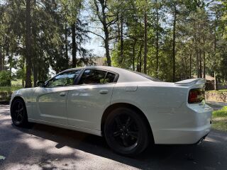 Dodge Charger 5.7 276kW