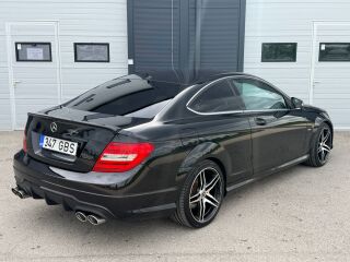 Mercedes-Benz C 220 AMG 2.1 R4 125kW