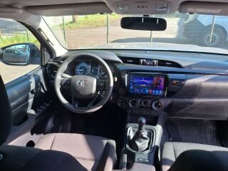 Toyota Hilux 2.4 110kW