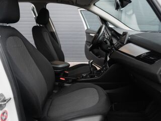 BMW 218 i Active Tourer Advantage 1.5 100kW