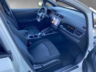 Nissan LEAF N-Connecta 62kWh 90kW