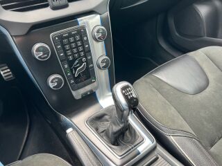 Volvo V40 R-Design 1.6 D2 84кВ