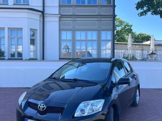 Toyota Auris 1.4 71kW