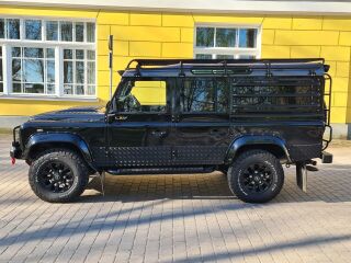 Land Rover Defender LXV 2.2 90kW