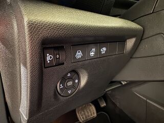 Citroen C4 Shine PureTech 130 AT8 1.2 96kW