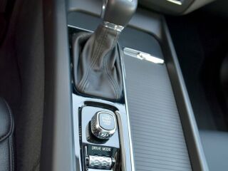 Volvo XC60 AWD H&K INSCRIPTION EXPRESSION XENIUM INTELLI 184kW