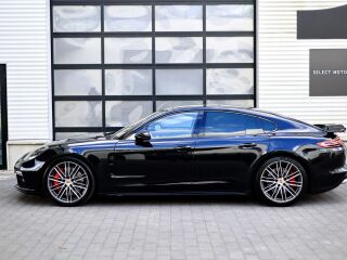 Porsche Panamera Turbo V8 4.0 404kW
