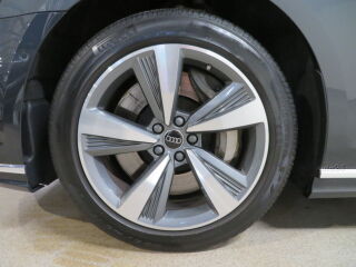 Audi A8 60 TFSI e quattro 3.0 340kW