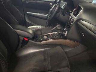 Audi Q5 8R  XCNCBQ1  QA8BK040P8R027MMEM1G 2.0 R4 TFSI 132кВ