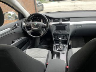 Skoda Superb 4 x 4 2.0 TDI 103кВ