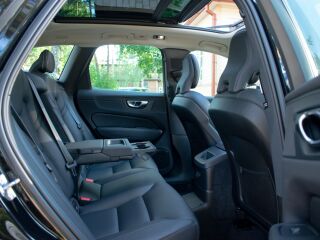 Volvo XC60 AWD e T6 PHEV Intelli Safe PRO SKY Wntr 2.0 T6 Recharge Plug-In Pistikhübriid 251kW