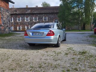Mercedes-Benz E 500 5.0 V8 225kW