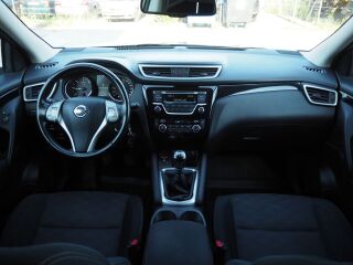 Nissan Qashqai Tekna EU5 1.5 dCi Pure Drive 81kW