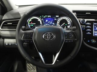Toyota Camry Luxury Business 2.5 131kW